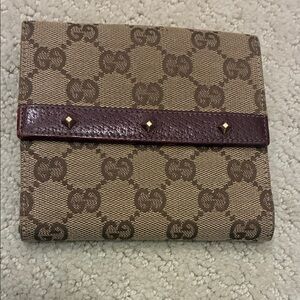 Gucci GG Canvas and Leather Nailhead Compact Wallet 👝